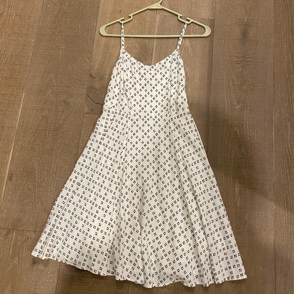 OLD NAVY WHITE DRESS WITH BLACK DOTTED PATTERNING - Picture 1 of 3